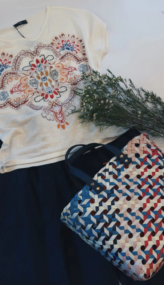 Ručně pletený svetr, sukně, taška, kabelka - Butik Olallá Tišnov