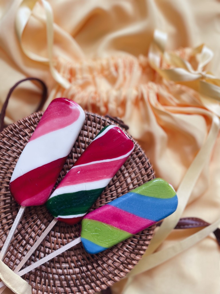 Barevné ručně tkané šaty - Butik Olallá Tišnov