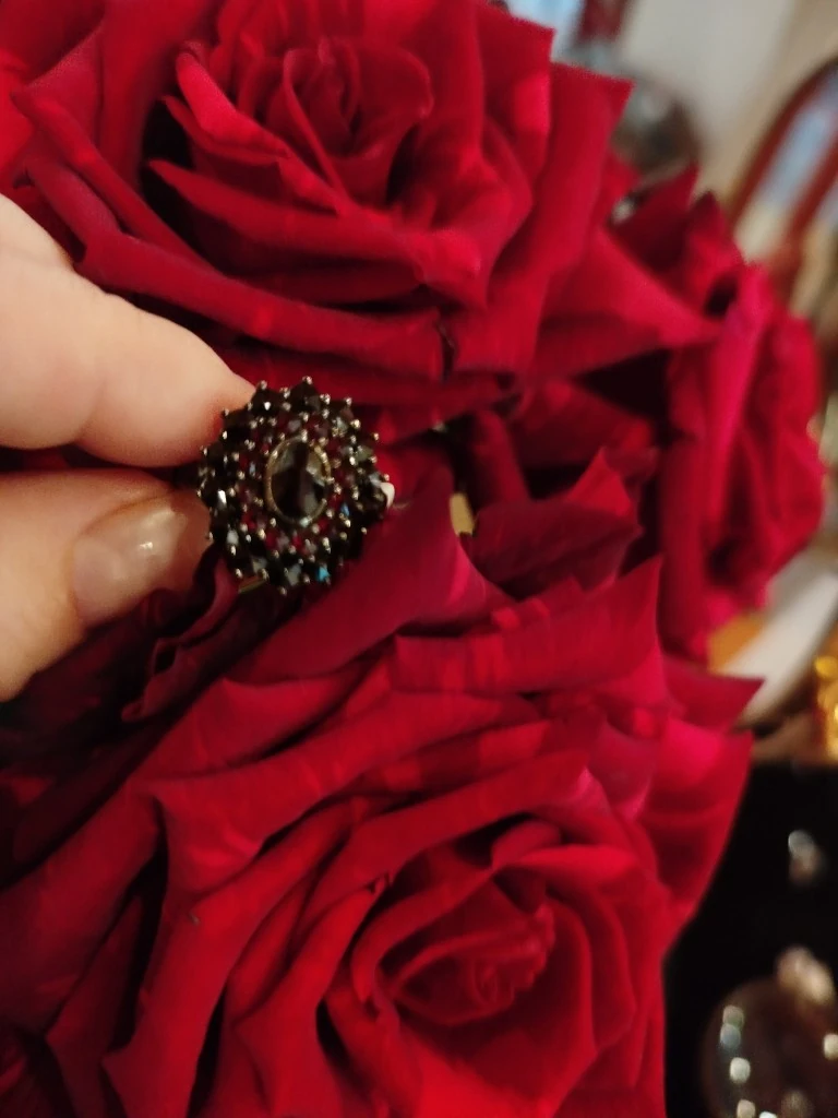 originální šperky s českými granáty značky Granát butik Olallá Tišnov